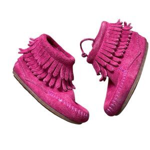 Minnetonka Pink Moccasins With Fringe